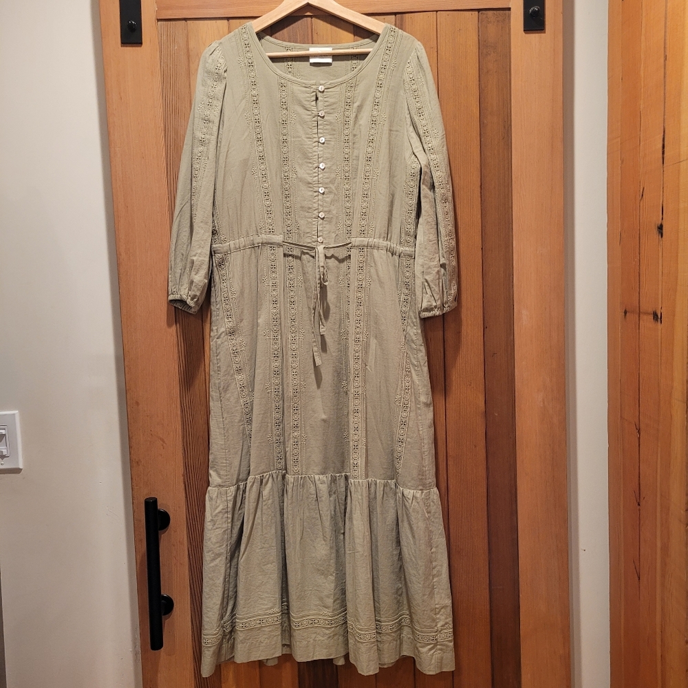 Light green dress